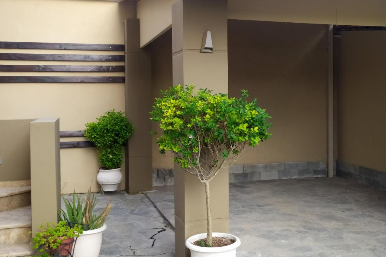 Ofrinio Central Apartments ภายนอก รูปภาพ