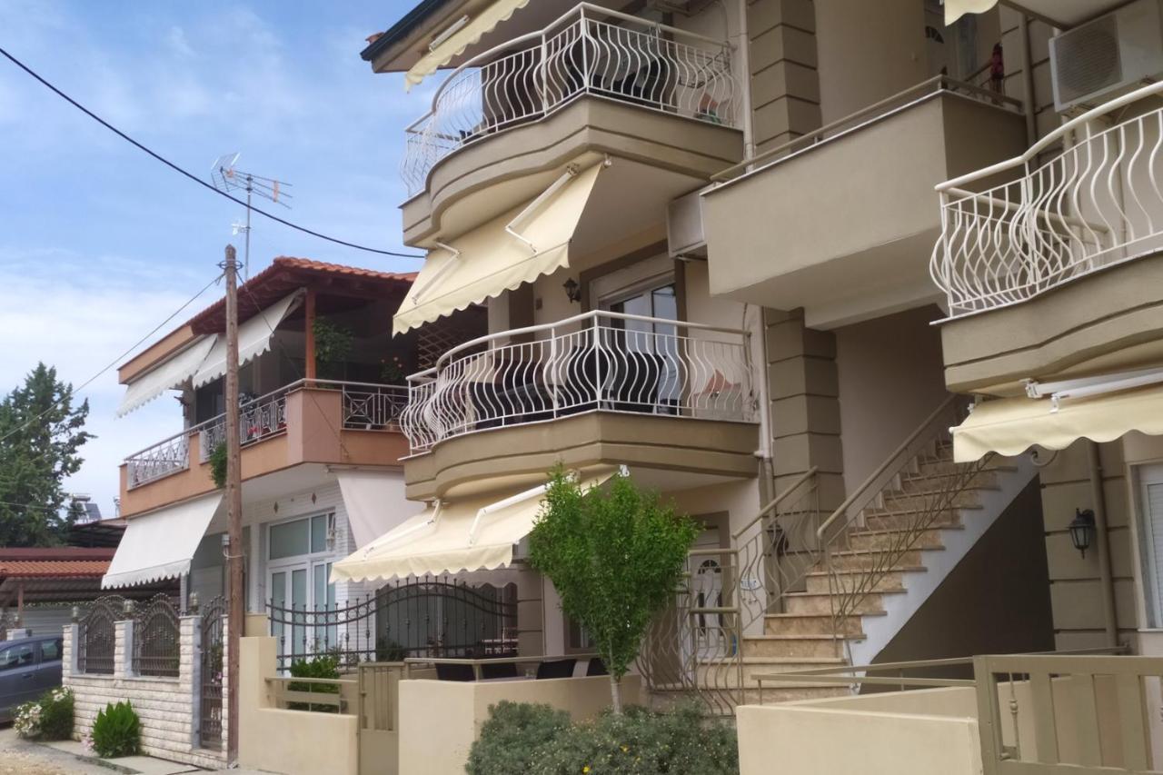 Ofrinio Central Apartments ภายนอก รูปภาพ