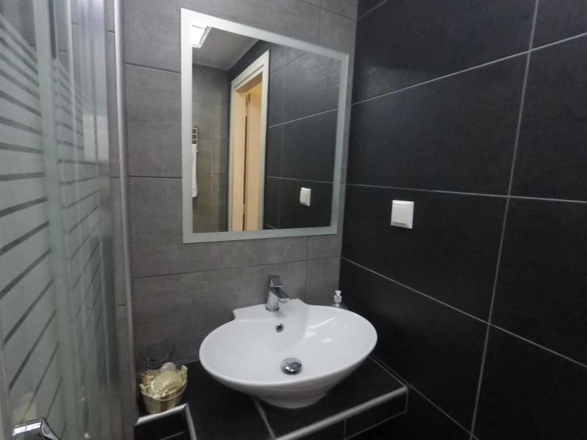 Ofrinio Central Apartments ภายนอก รูปภาพ
