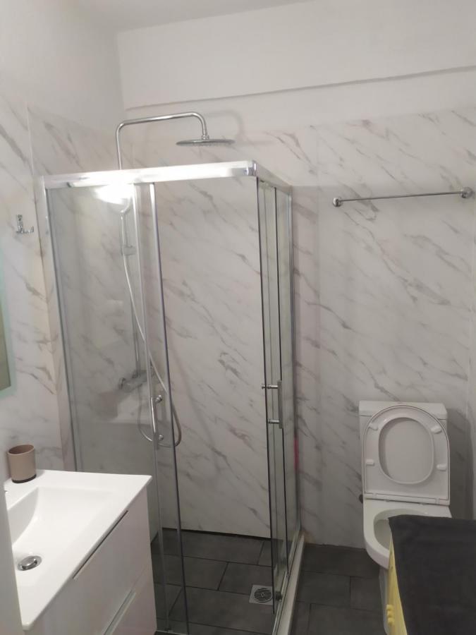Ofrinio Central Apartments ภายนอก รูปภาพ